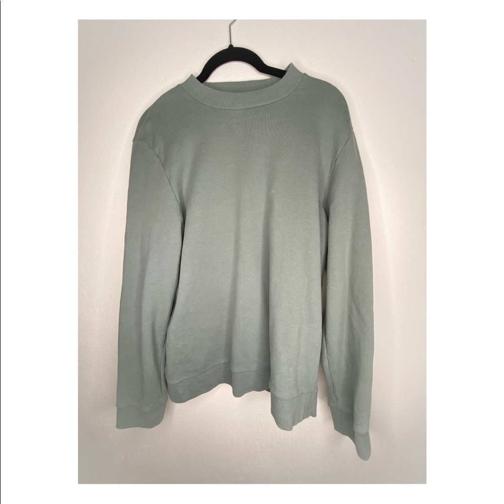 Men’s Cos crewneck